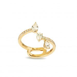 18ct gold White Diamond Three Pear Shaped Diamond twine ring