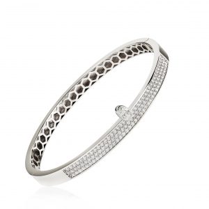 18ct gold White gold Diamond bangle with one central pear shaped Diamond